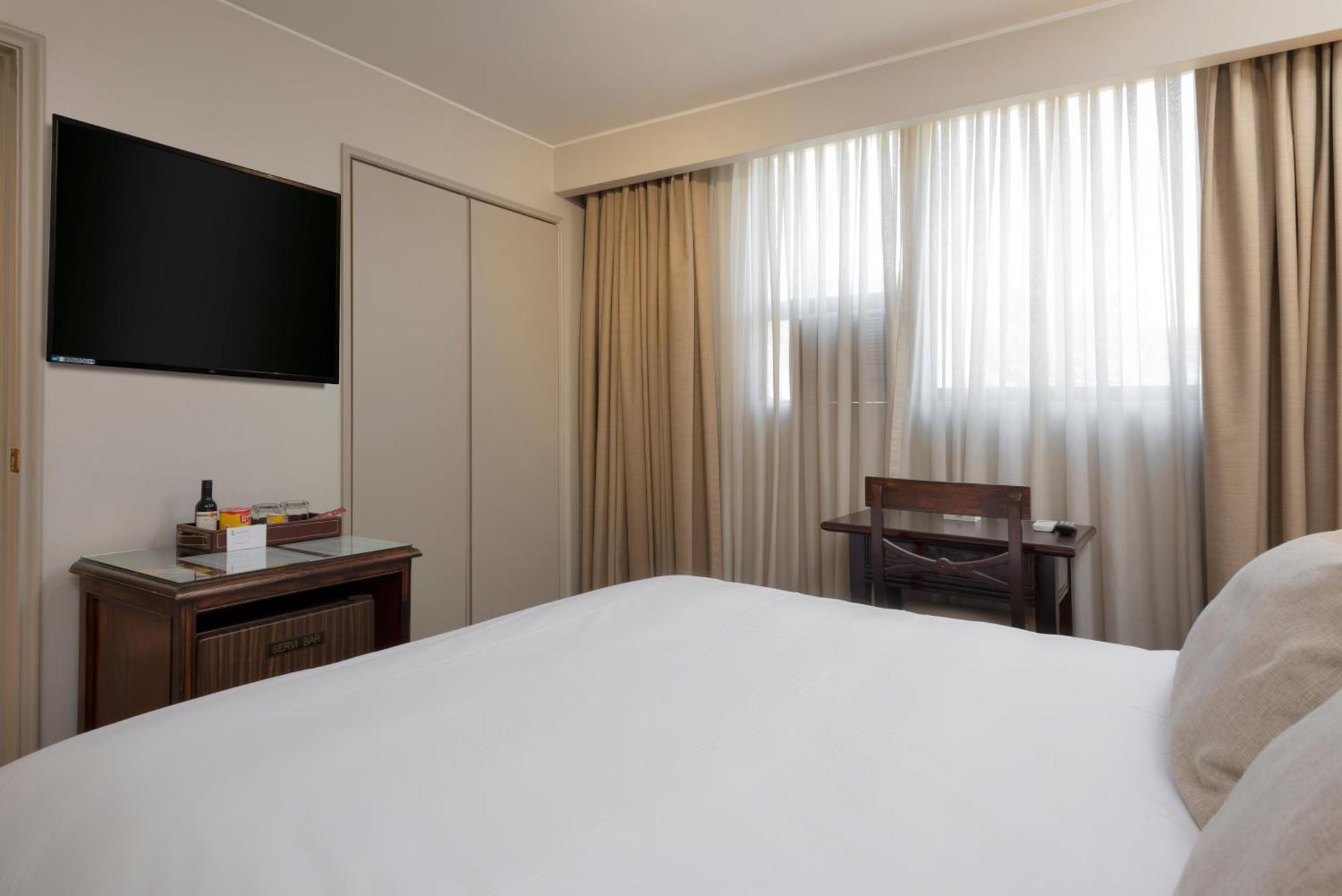 Teclados Hotel Santiago del Cile Esterno foto
